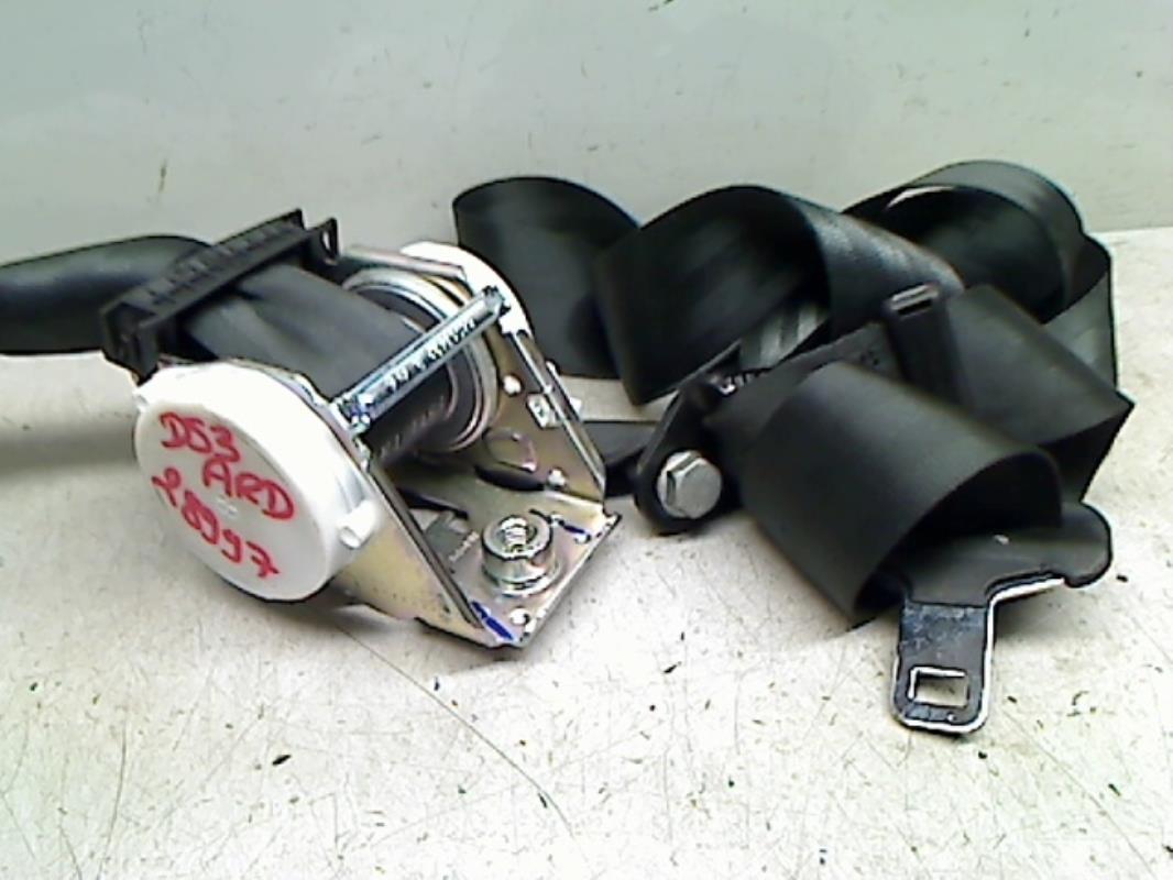 Ceinture arriere droit