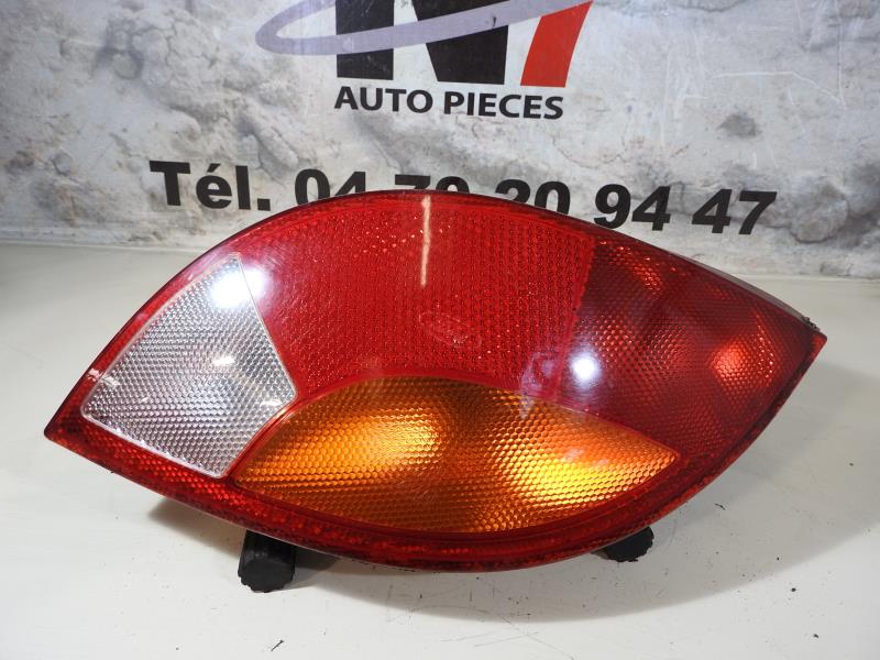 Fanale posteriore principale destro (luci)