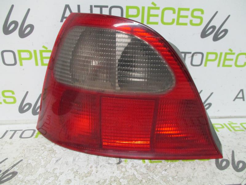 Fanale posteriore principale sinistro (luci)