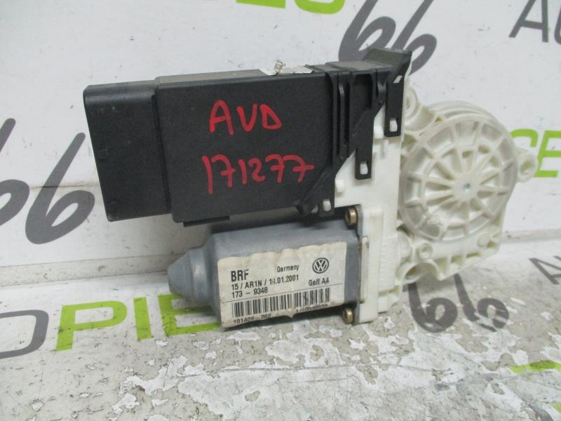 Moteur leve vitre avant droit