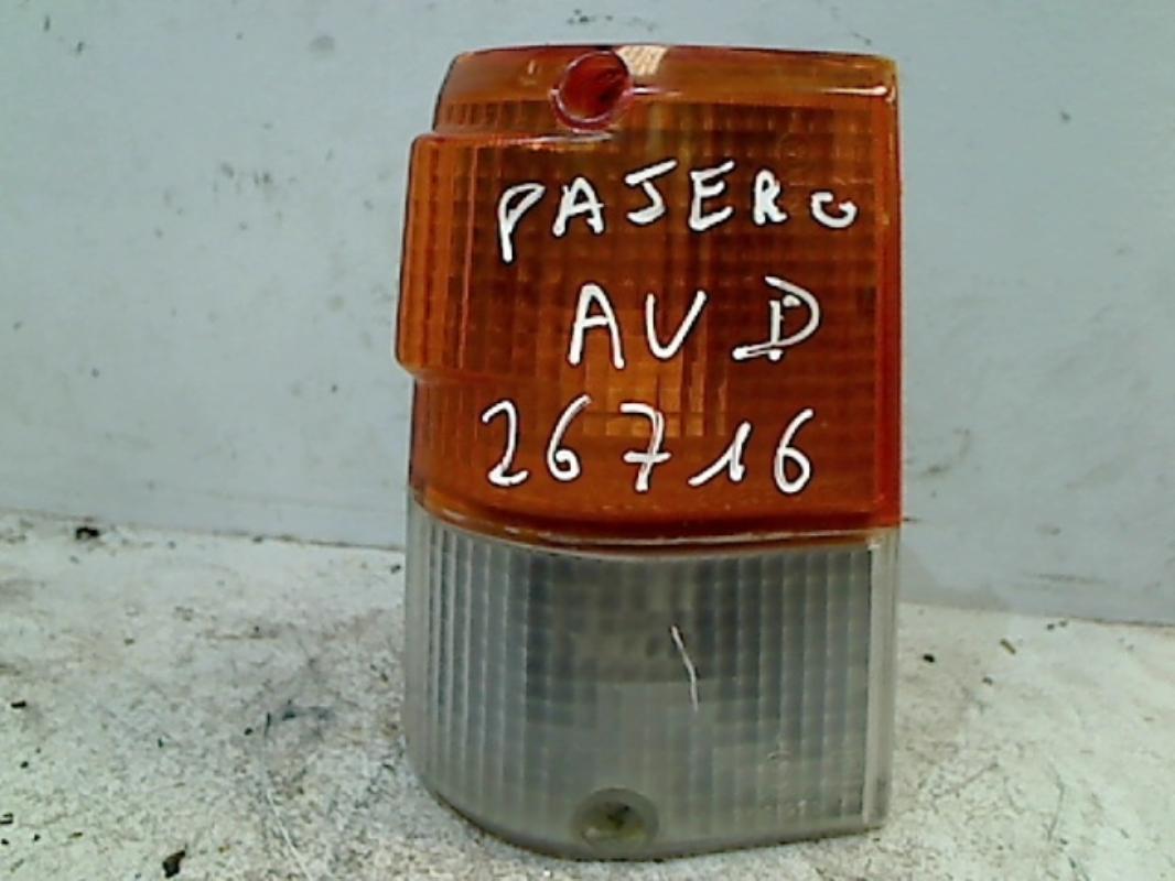 Gruppo ottico anteriore secondario destro (luci)(freccia)