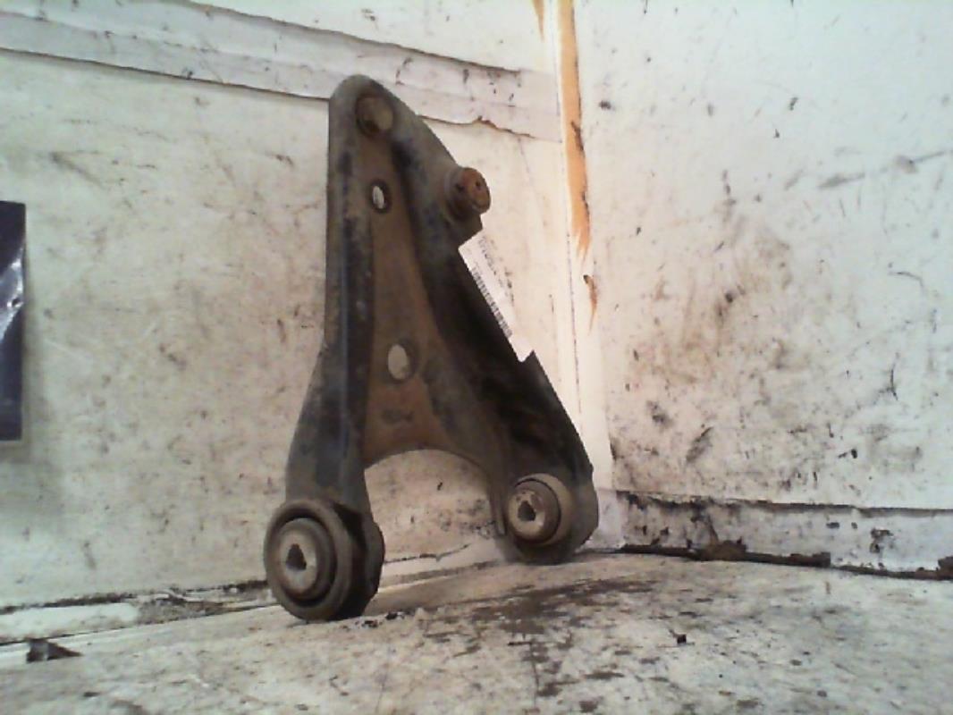 Triangle avant droit