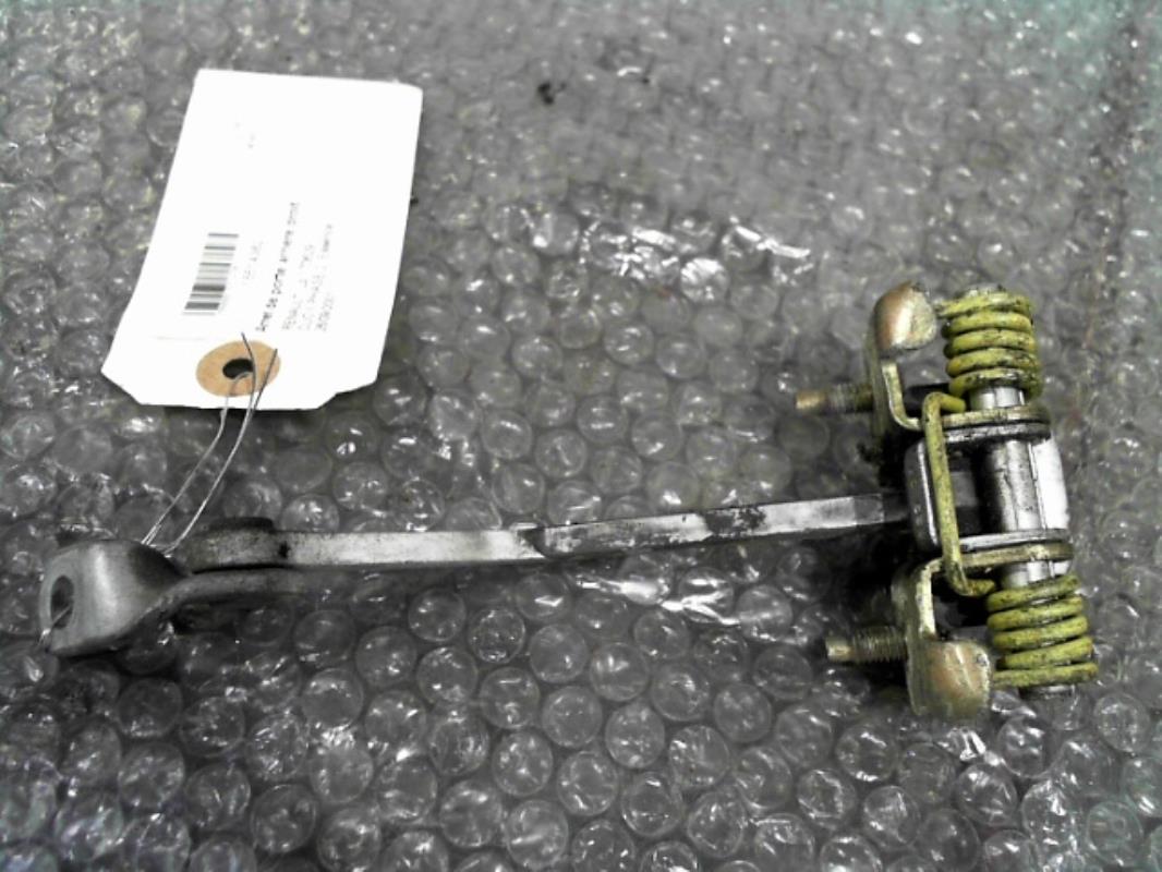 Arresto portiera posteriore destra