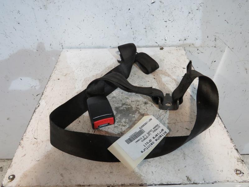 Attache ceinture arriere droit