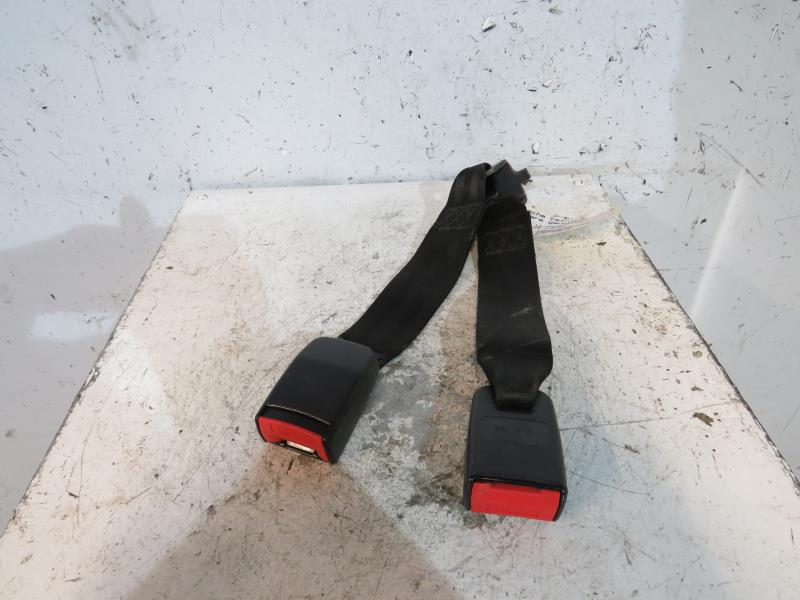 Attache ceinture arriere gauche