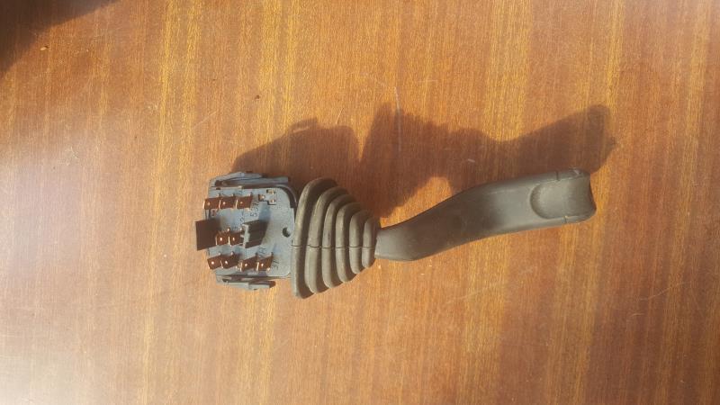 Commodo d'essuie glaces