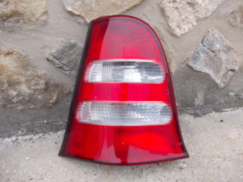 Fanale posteriore principale destro (luci)