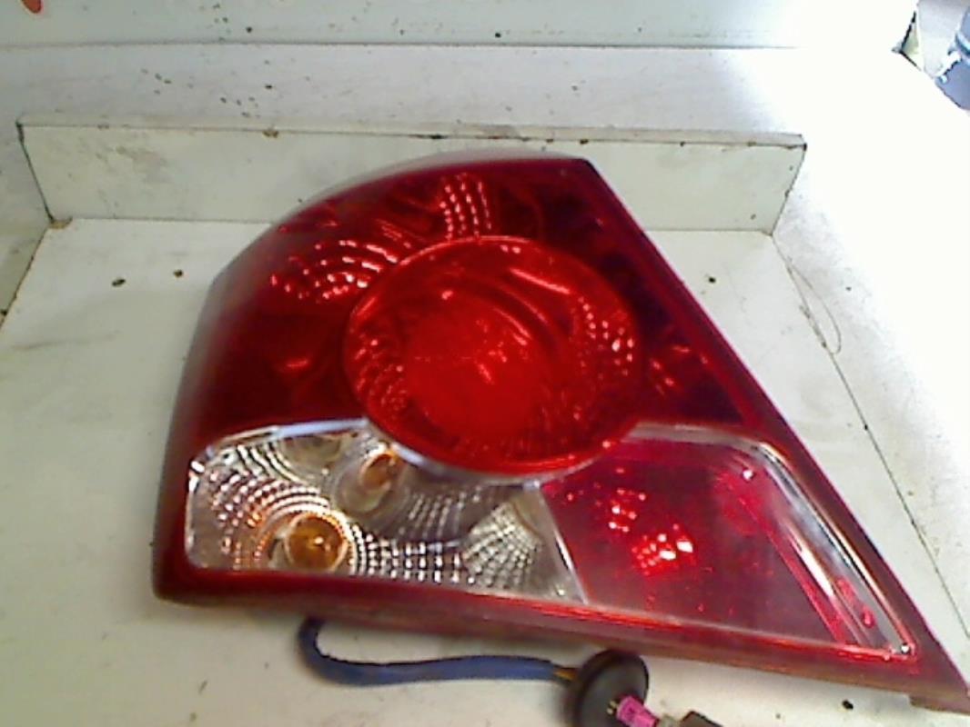 Fanale posteriore principale sinistro (luci)