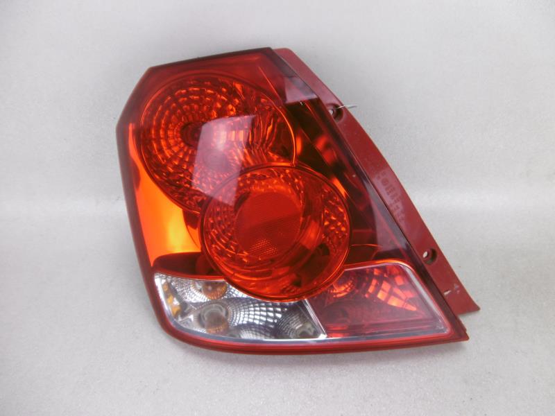 Fanale posteriore principale sinistro (luci)