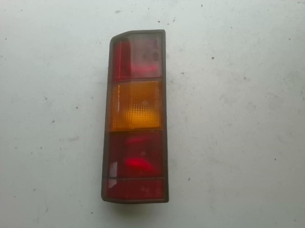 Fanale posteriore principale sinistro (luci)