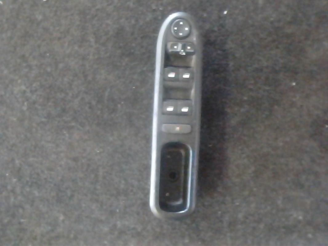 Interruttore alzacristalli