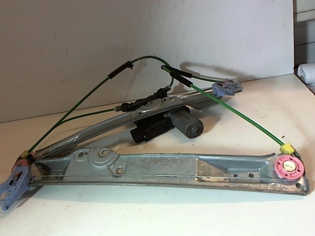 Leve vitre electrique avant droit