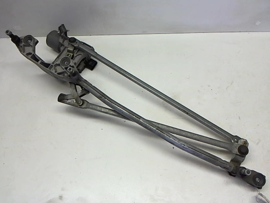 Moteur essuie glace avant