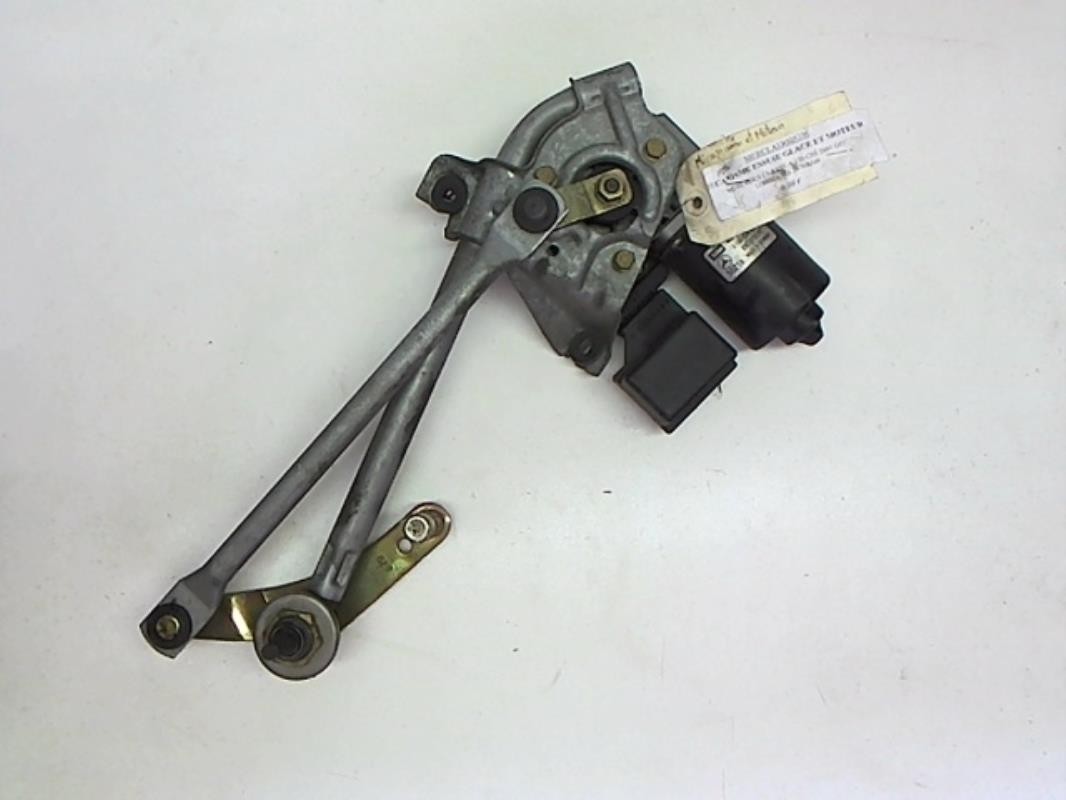 Moteur essuie glace avant