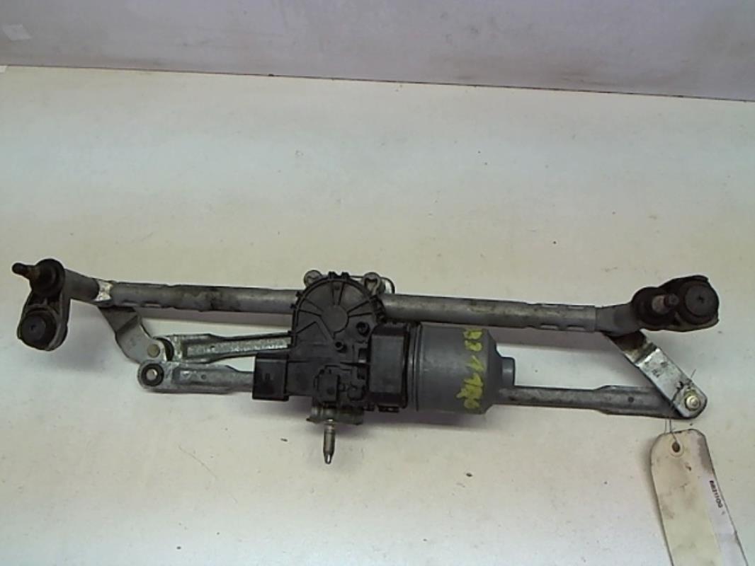 Moteur essuie glace avant