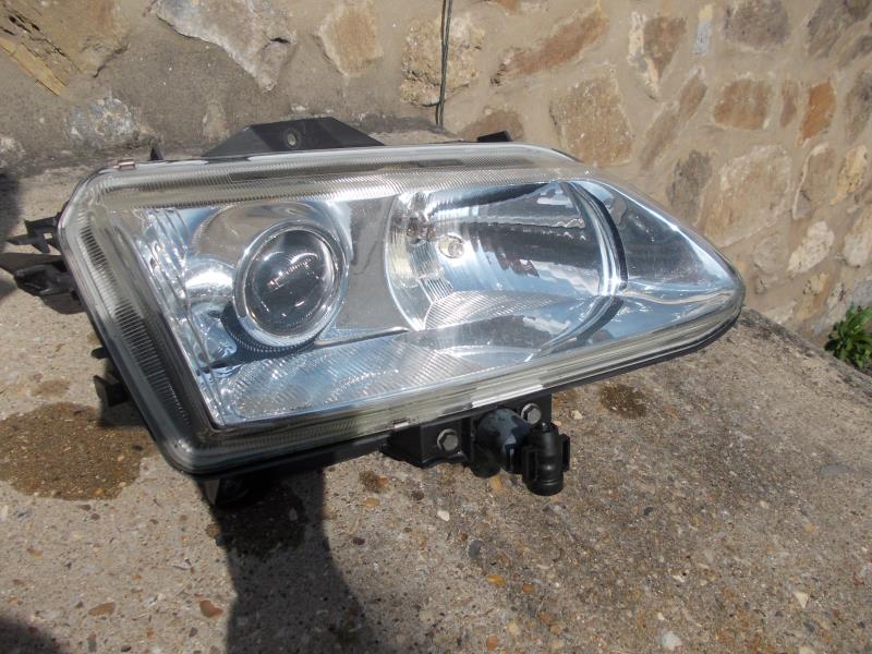 Óptica delantera principal derecha (luces) (faro)