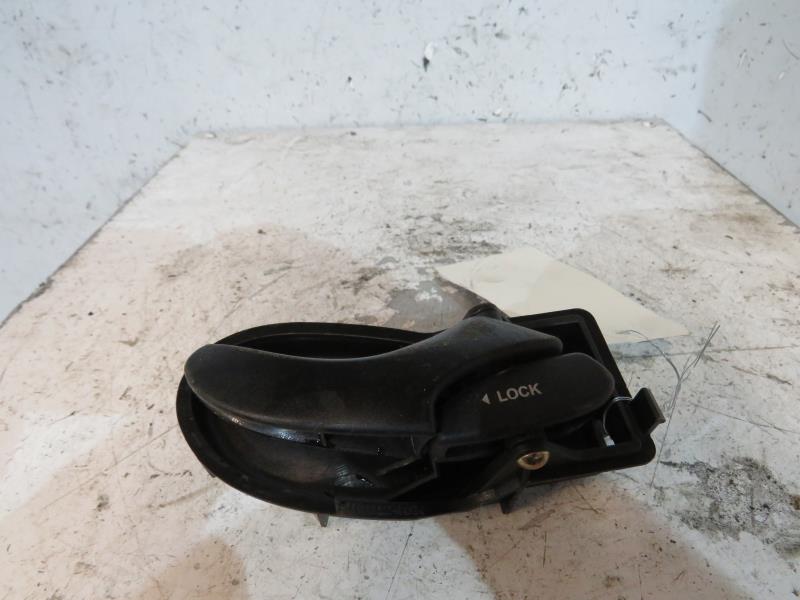 Poignee interieur avant droit
