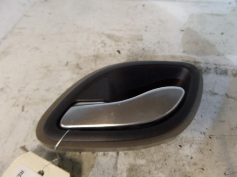 Poignee interieur avant gauche