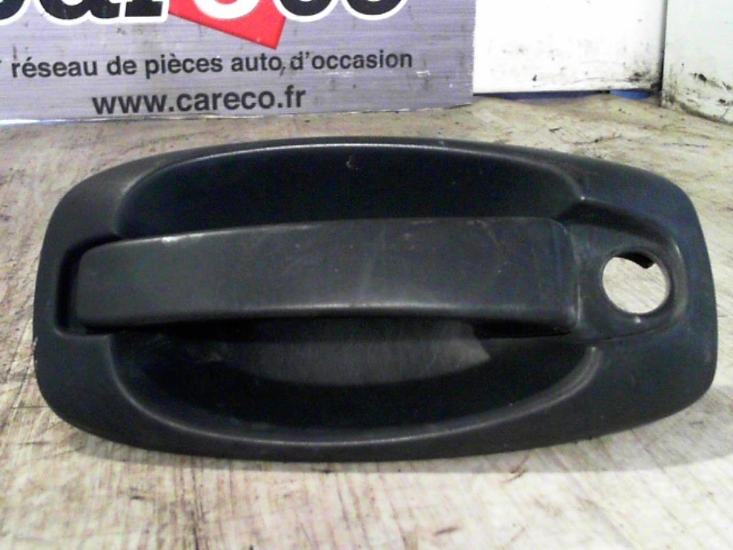 Poignee porte avant gauche