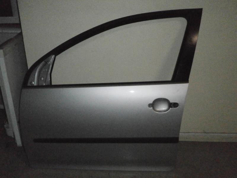 Porte avant gauche