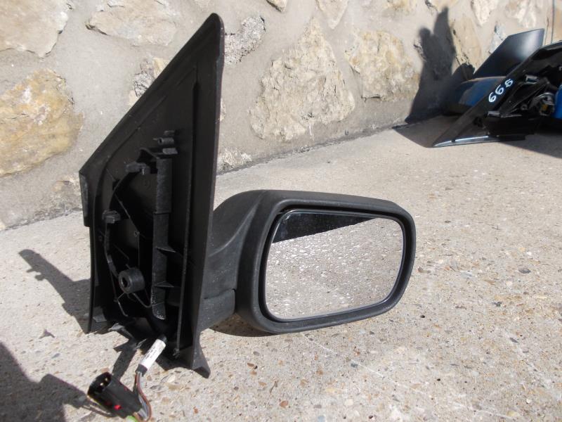 Retrovisor derecho
