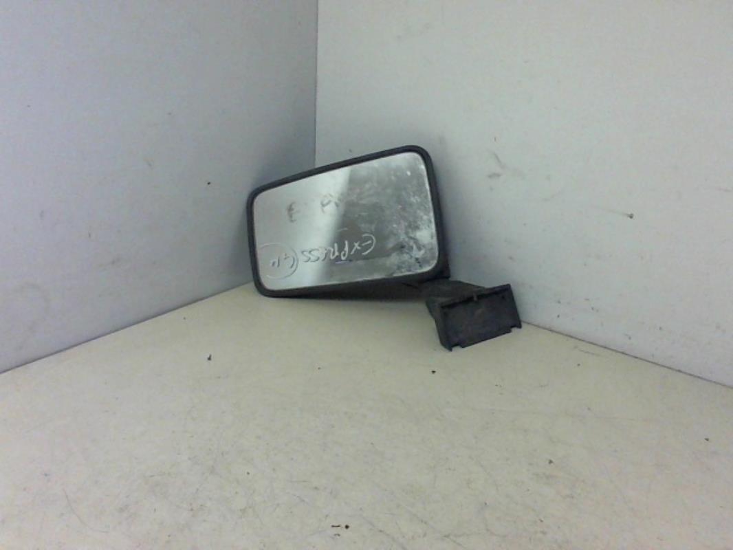 Retrovisor izquierdo