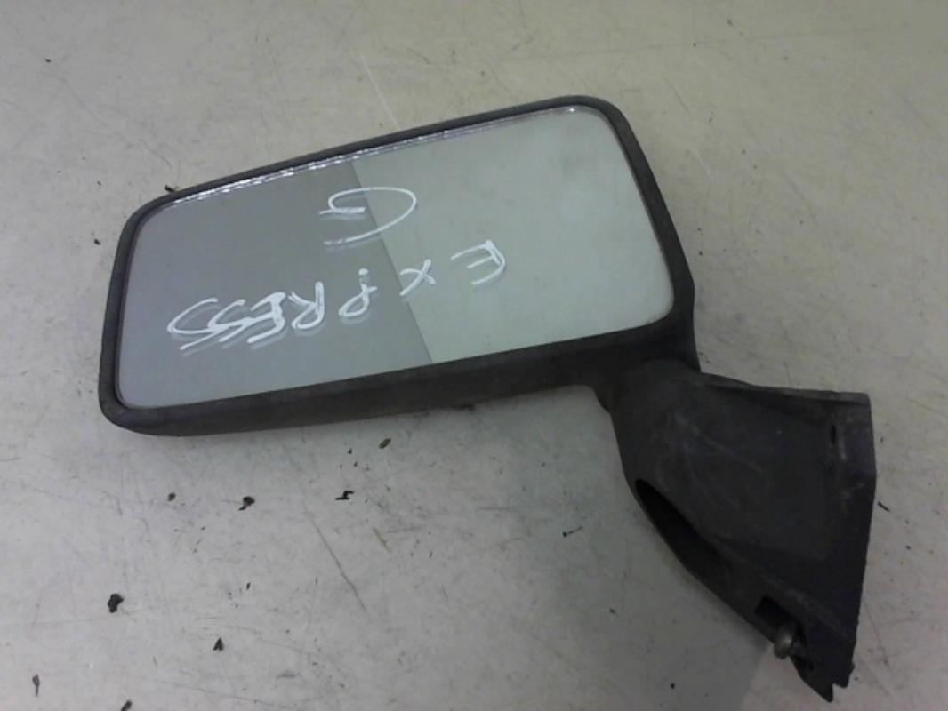 Retrovisor izquierdo