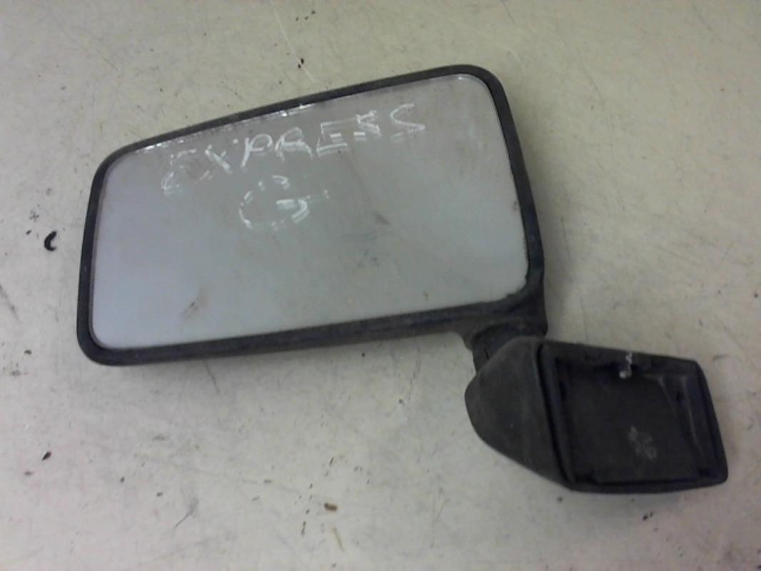Retrovisor izquierdo