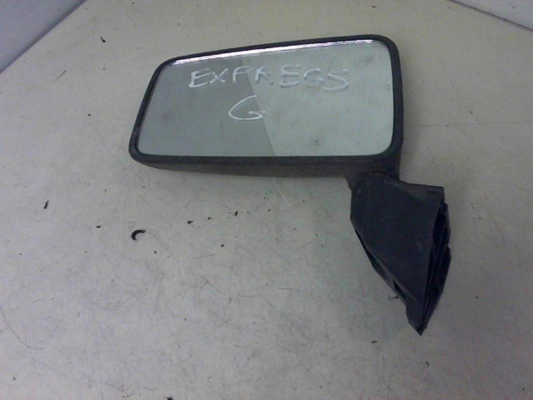 Retrovisor izquierdo