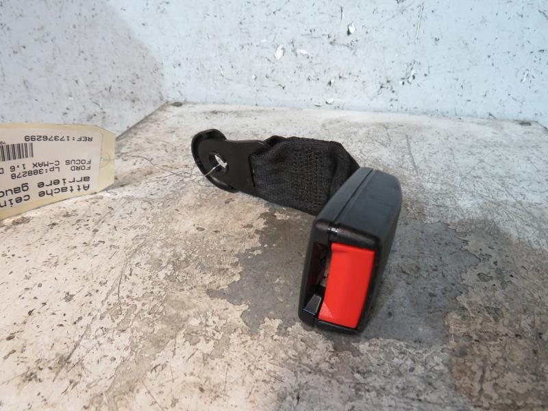Attache ceinture arriere gauche