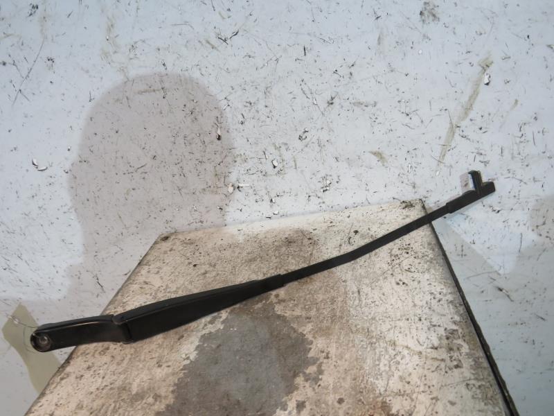 Bras essuie glace avant droit
