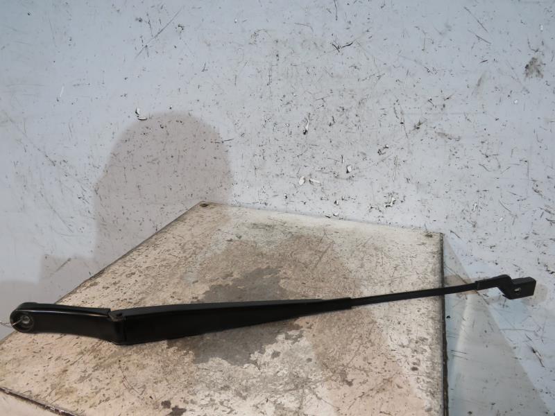 Braccio tergicristallo anteriore sinistro