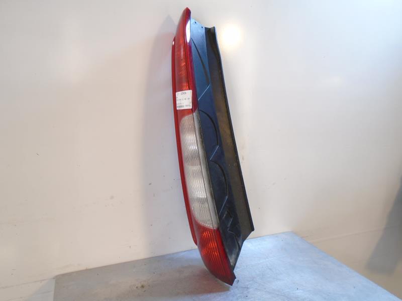 Fanale posteriore principale sinistro (luci)