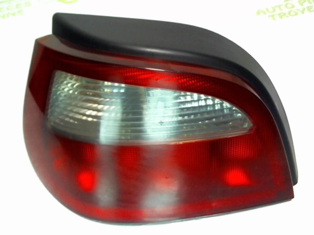 Fanale posteriore principale sinistro (luci)