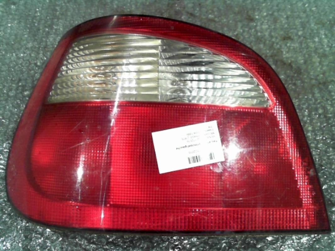 Fanale posteriore principale sinistro (luci)