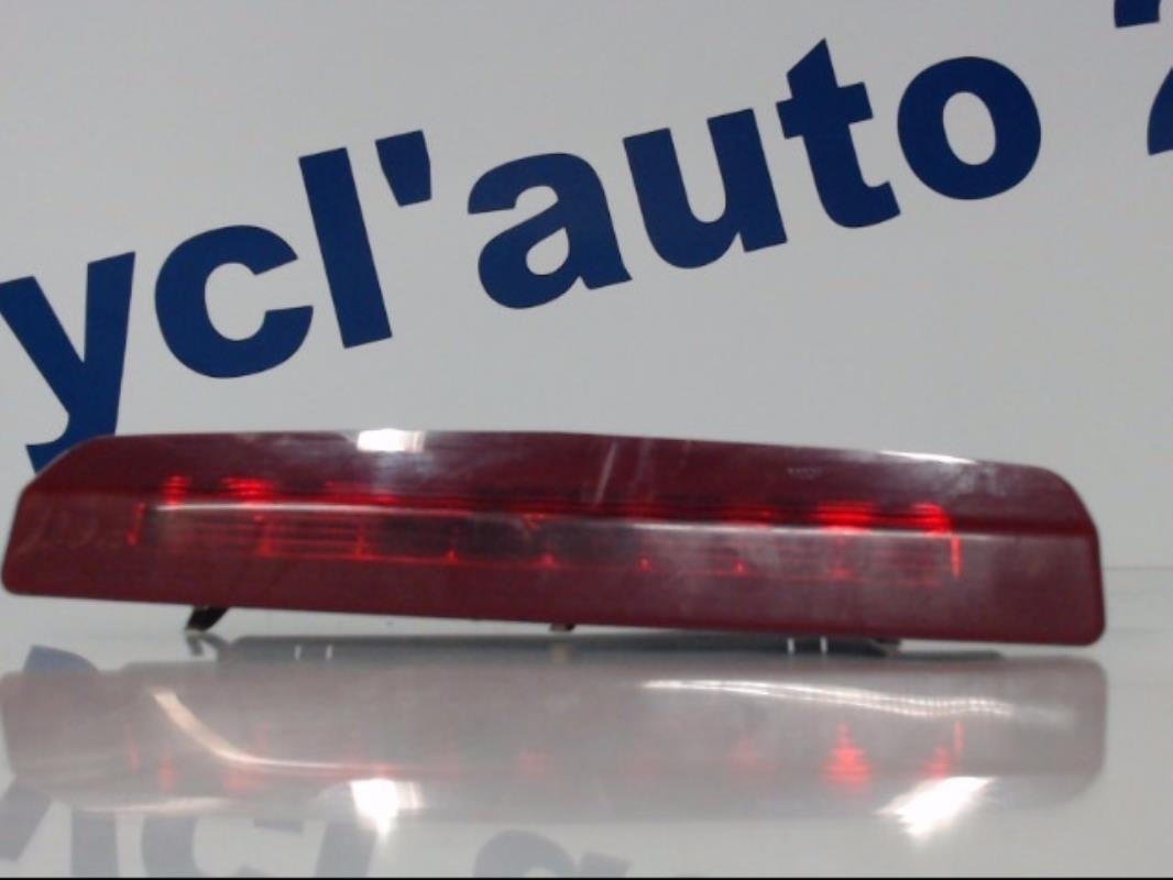 Feu arriere stop central