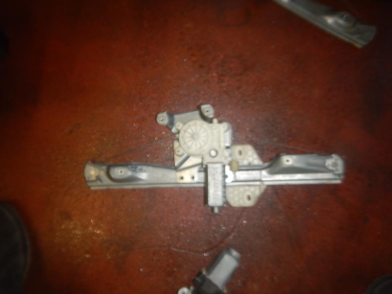 Leve vitre electrique arriere gauche