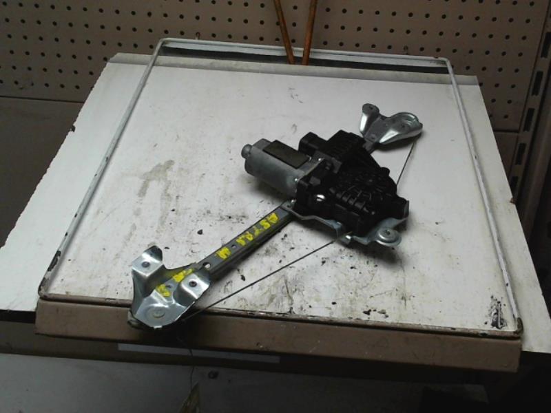 Leve vitre electrique arriere gauche