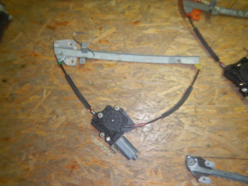 Leve vitre electrique avant droit