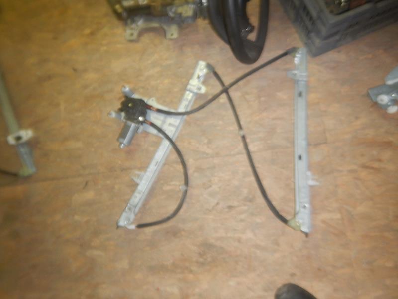 Leve vitre electrique avant droit
