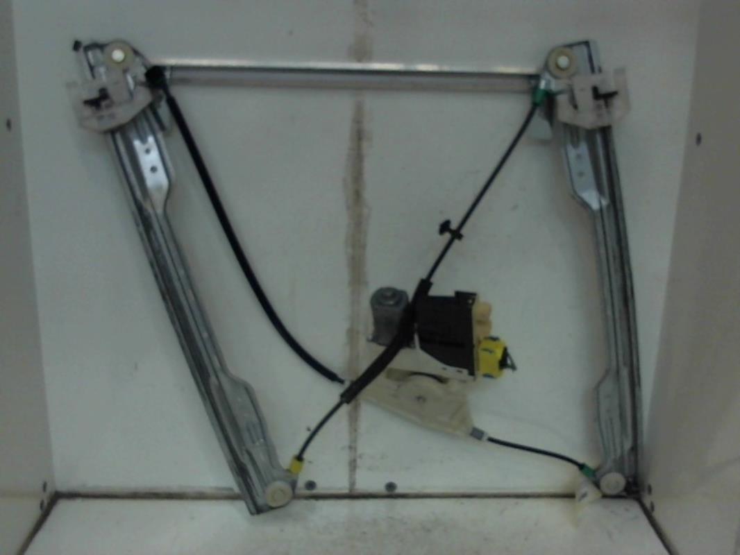 Leve vitre electrique avant droit