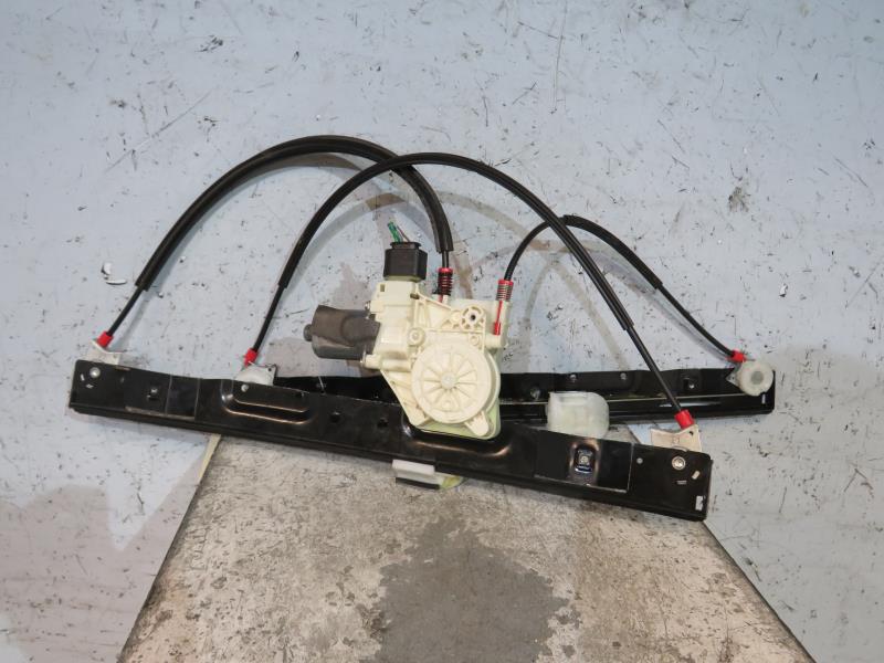 Leve vitre electrique avant gauche