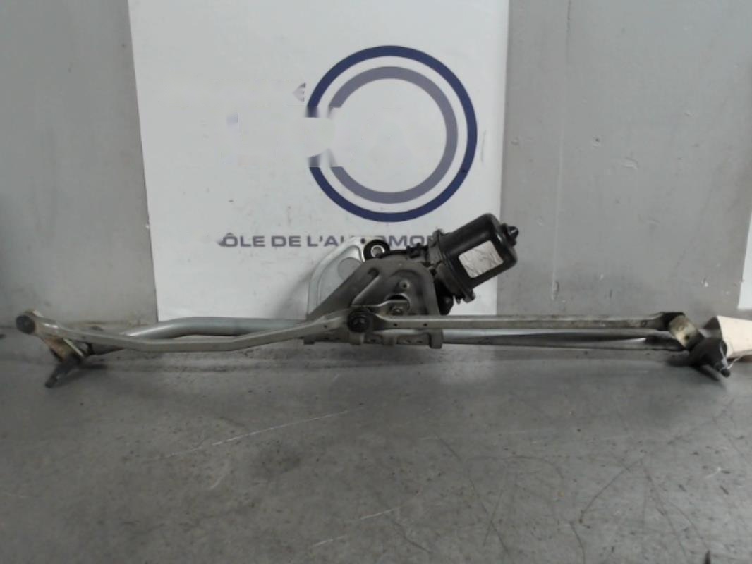 Moteur essuie glace avant