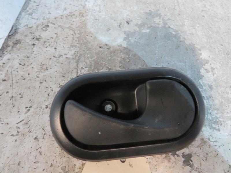 Poignee interieur arriere droit