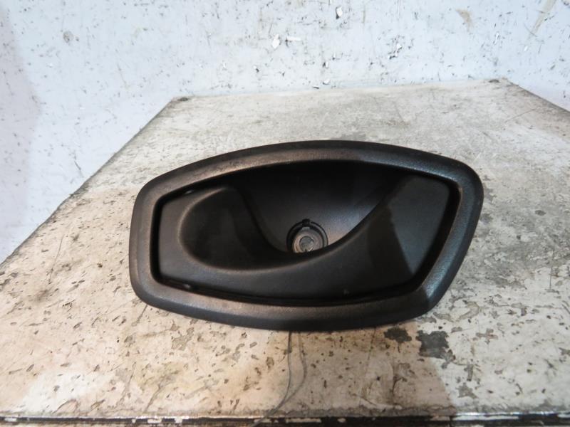 Poignee interieur avant gauche