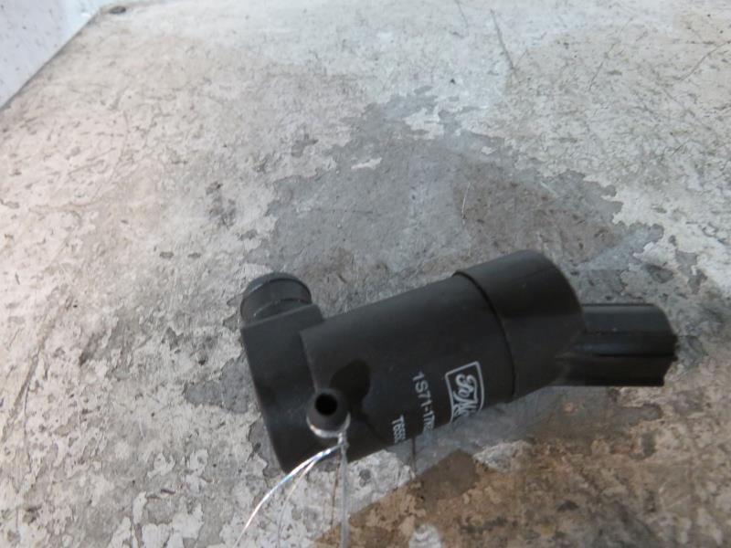 Pompe lave glace avant