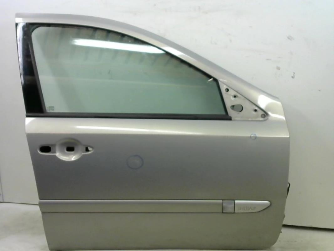 Porte avant droit