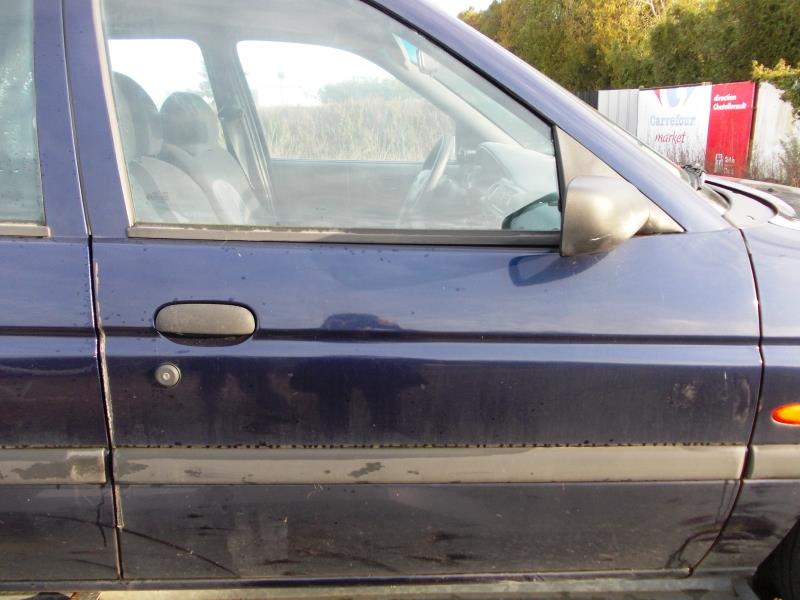 Porte avant droit