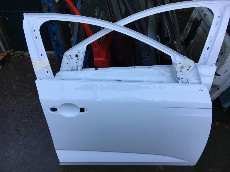 Porte avant droit
