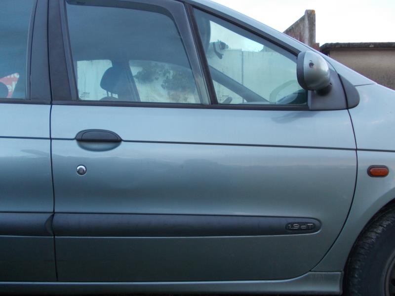Porte avant droit
